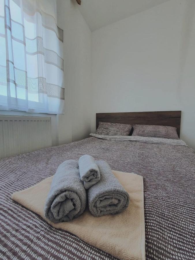 Zara 1 Apartman Bijeljina Esterno foto