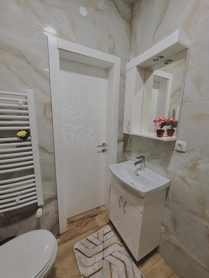 Zara 1 Apartman Bijeljina Esterno foto